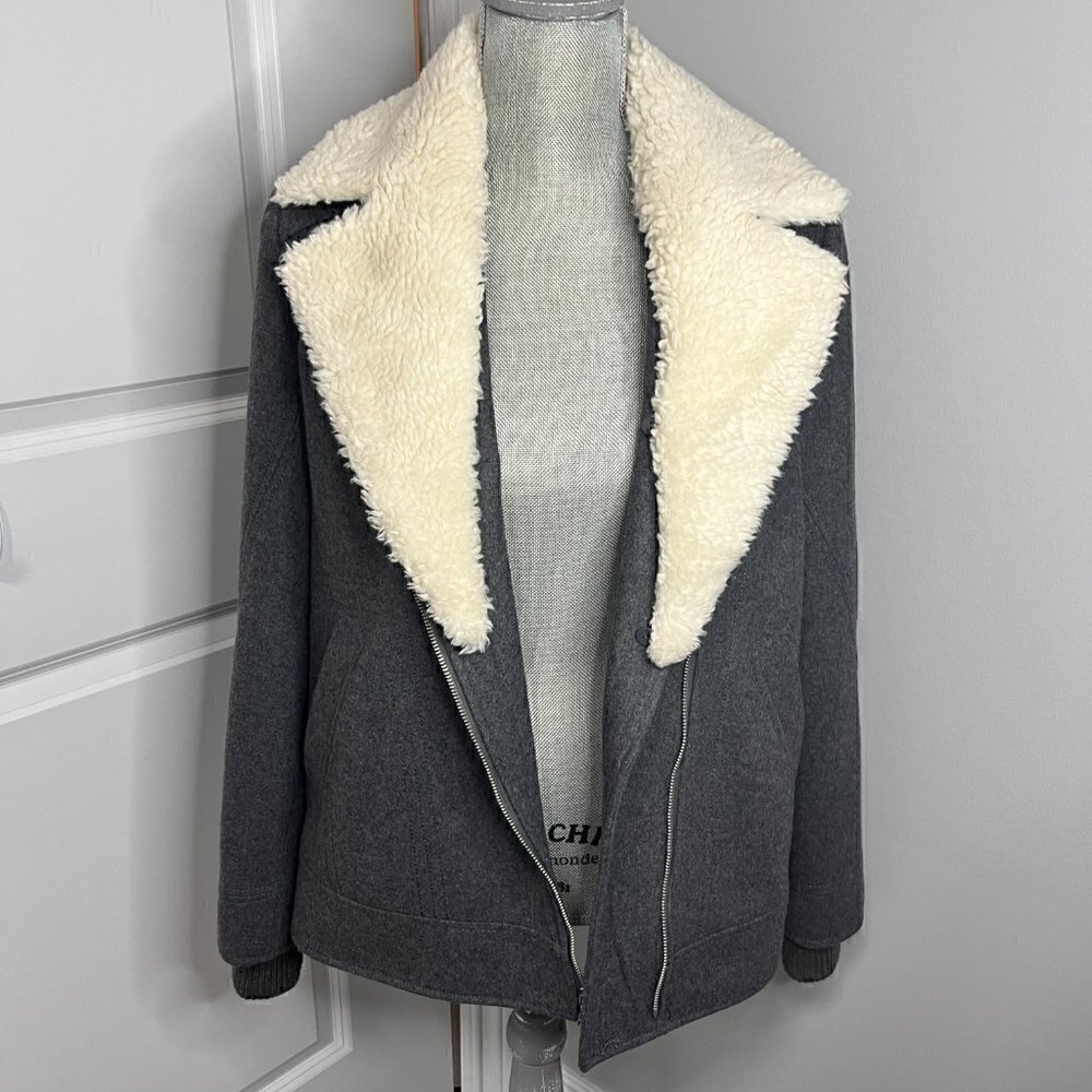 Express Women's Gray Wool Blend Jacket w Removable Faux Sherpa Trim Size M EUC - Picture 2 of 3